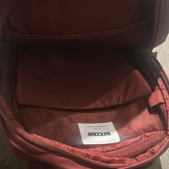 Incase City Compact Backpack - Picture 5 of 6